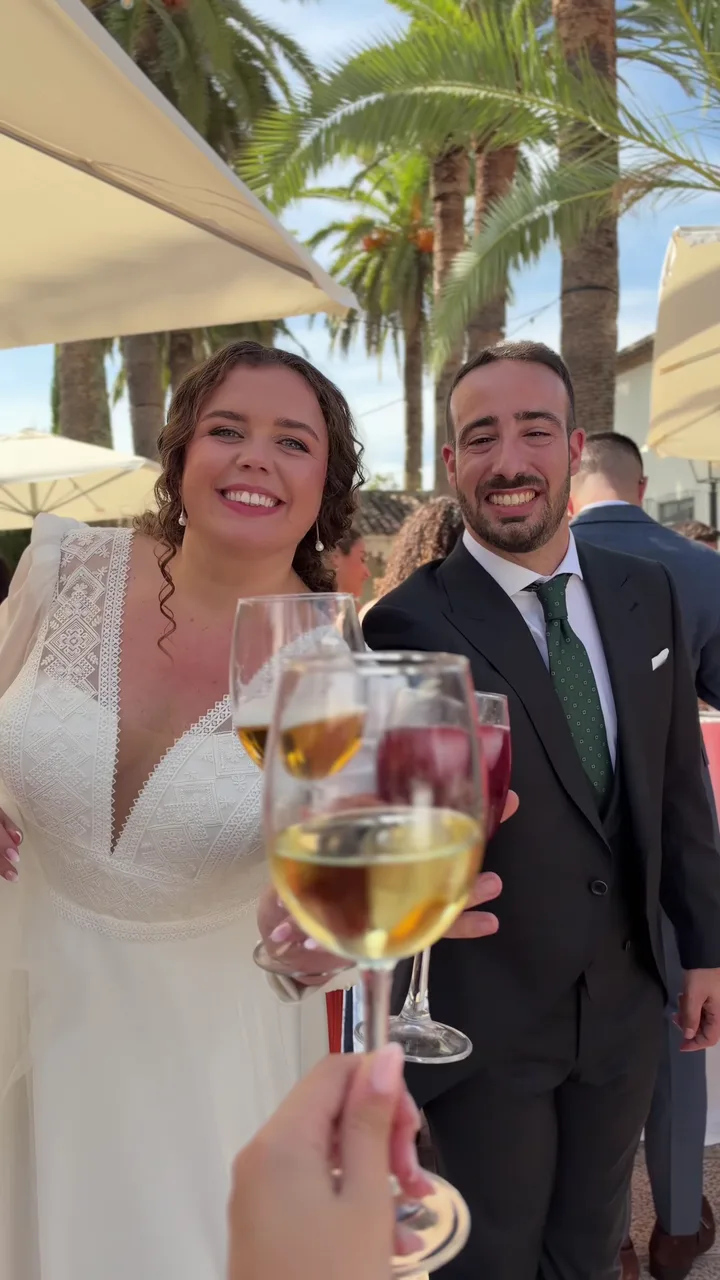 El brindis · Carmen & Óscar